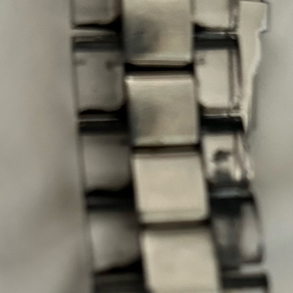 BEAUTIFUL WOMENS —COACH —WATCH - Picture 7 of 11